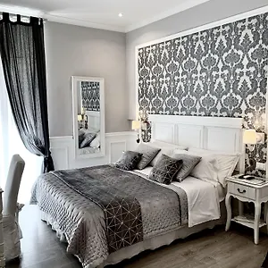 Charme & Chic Roma